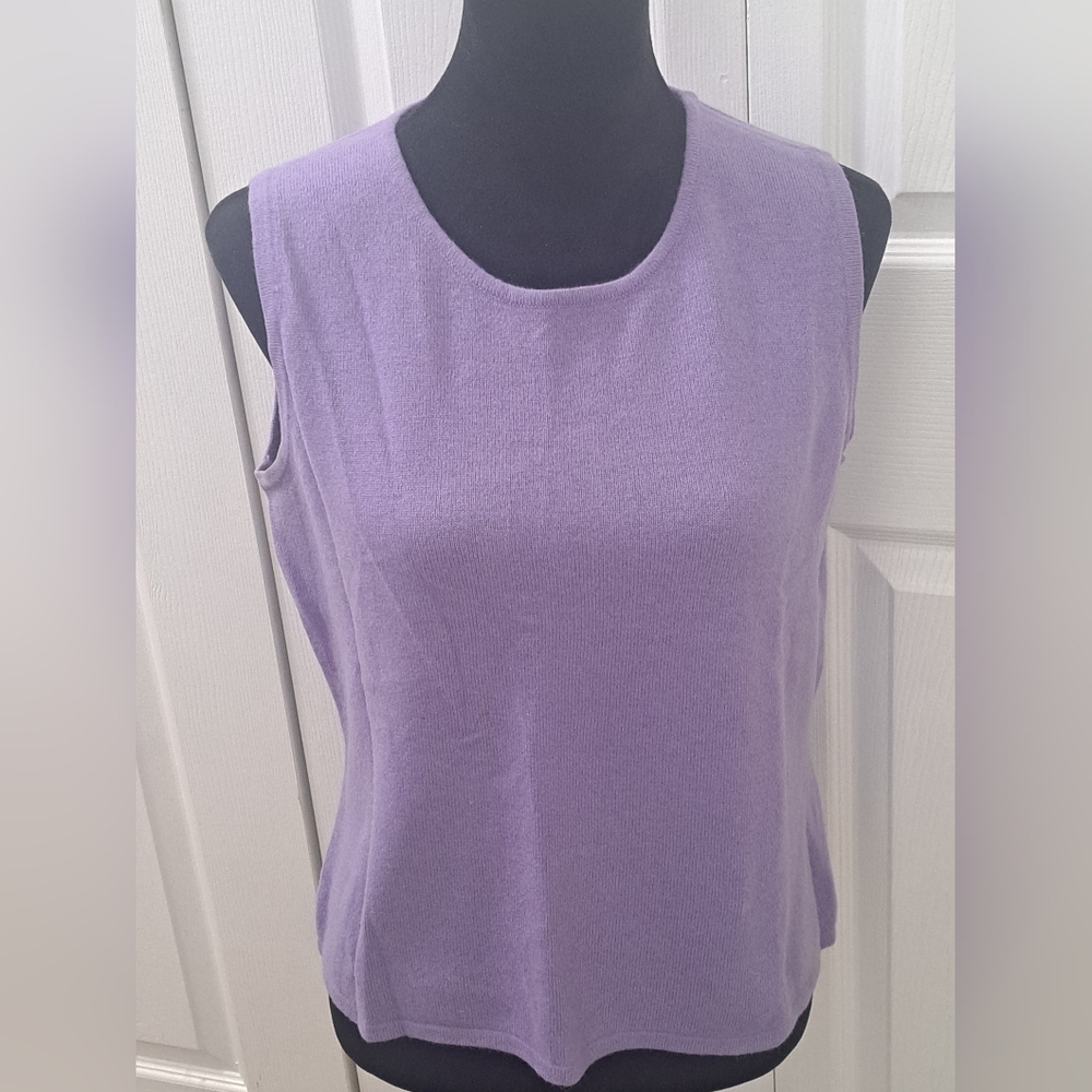 GNW Lavender Cashmere Sleevelessp Top    Size L